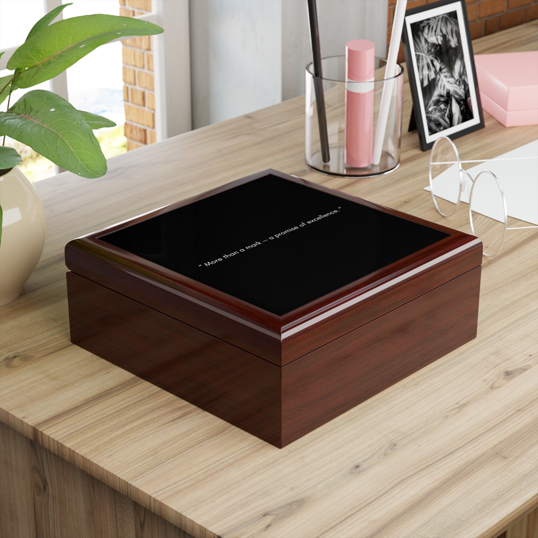 Signature Gloss Jewelry Box
